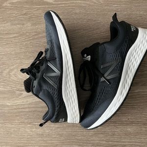 New Balance Womens Sneakers size 7.5 fresh foam